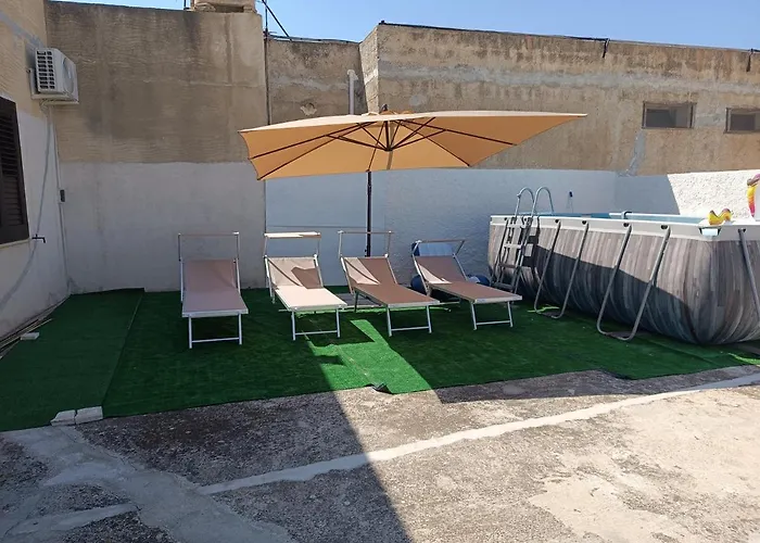 לינה וארוחת בוקר Ilary's 3*