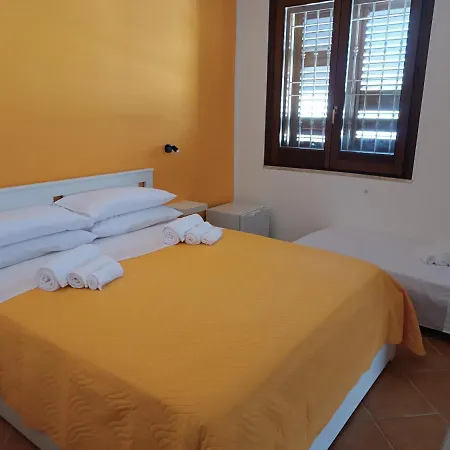 Ilary'S Rooms Bed & Breakfast